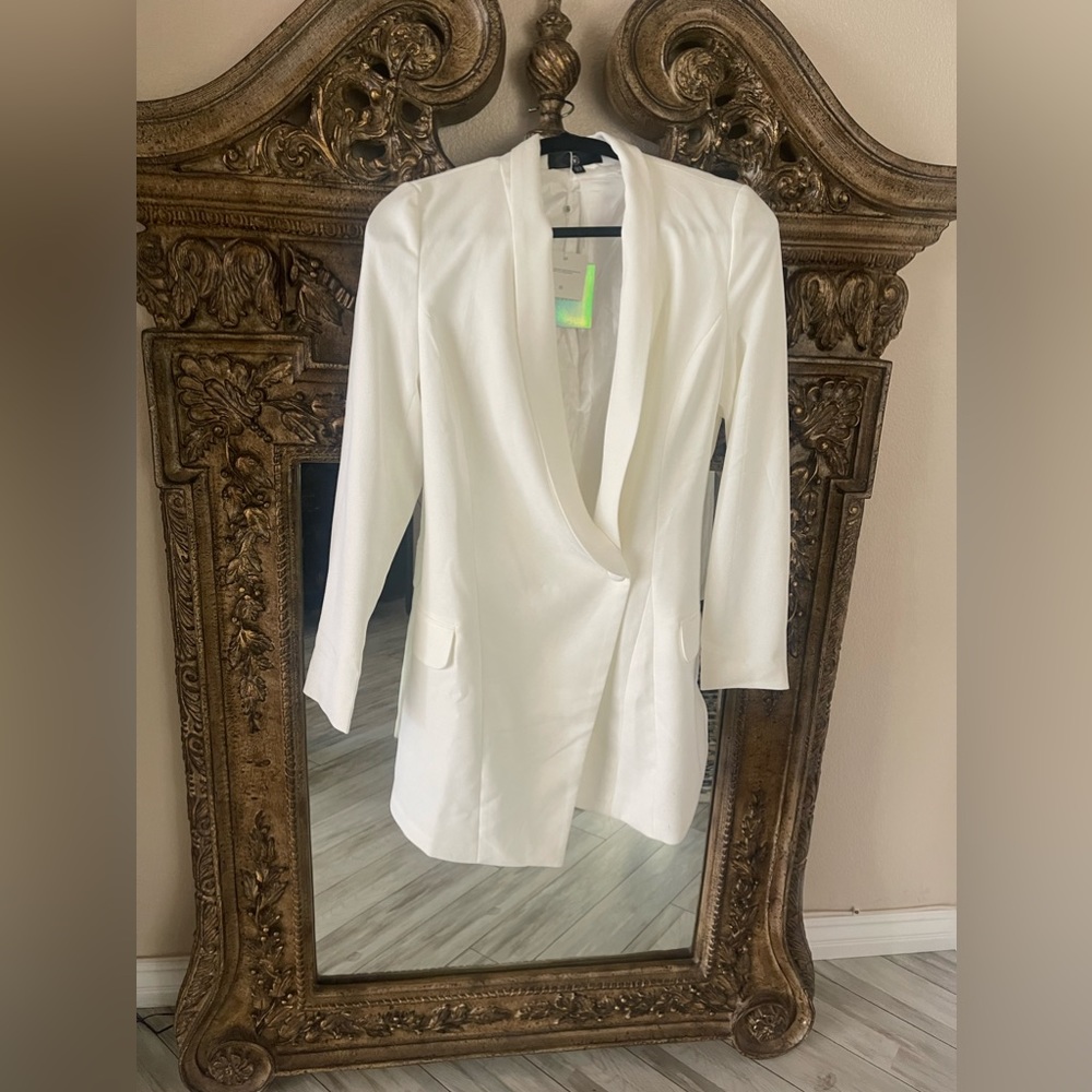Miss Guided Asymmetrical Crepe Blazer Dress